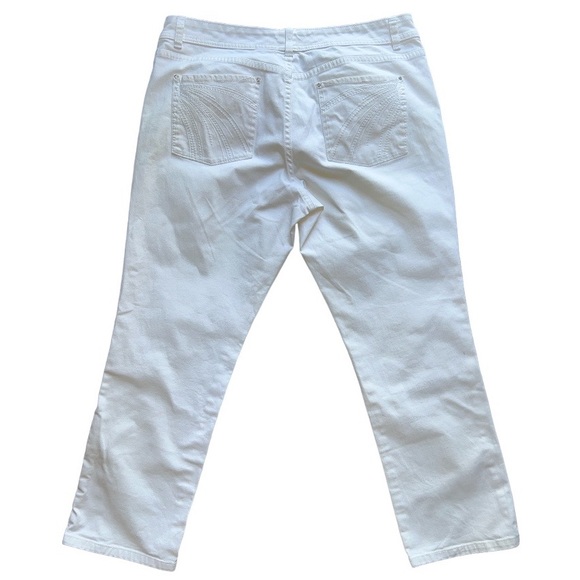 WHITE HOUSE BLACK MARKET "FEEL
BEAUTIFUL" Capris W/Stitching & Sequins SZ 16 - Picture 2 of 13